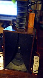 k121 with Celestion K12H-200TC and 5-KSN1016 piezo.jpg