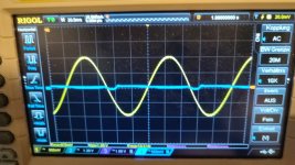 yellowinput_blue output at 10Hz_ with 8R load_no sigal at the ouput .jpeg