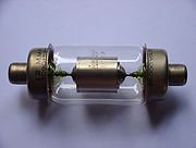 180px-vacuum_capacitor_with_uranium_glass.jpg