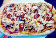 tinitus gift..the pizza!.jpg