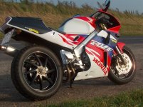 Kopi af RVF 400.JPG