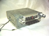 Bendix car radio 1x GermTO-3 on front-ii.jpg