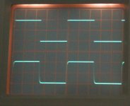 Square at 20khz WITH cap.JPG