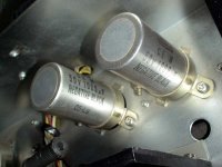 Luxman SQ503 caps.jpg