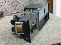 JBL SE401 open left side+power transistors.jpg