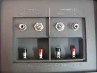 JBL SE401 speaker terminal + inputs + level adj.jpg