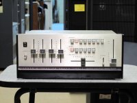 JBL SG520 front, operating.jpg