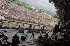 glasto08_brian_jonestofbf6.jpg