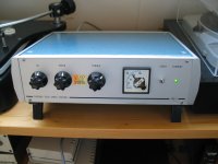 Thorens TPS1 en Thorens TD124-EMT 997 003.jpg