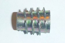 Threaded_insert_closeup01.jpg