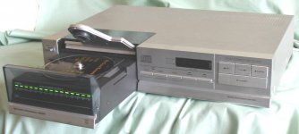 Philips CD303 open.JPG