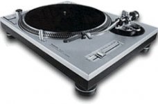 dj chris.jpg