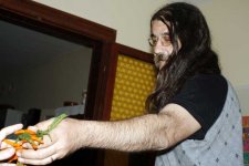 moust.jpg