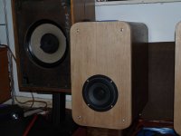 speakers.jpg speakers.jpg