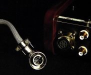 med_powerconnector.jpg