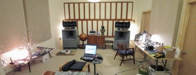 room-pano-1.jpg