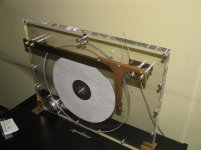 vertikalni gramofon 004.jpg