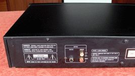 Rotel_RCD-865BX rear.gif