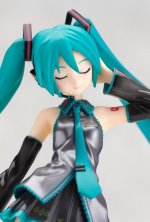 miku_hatsune_commerical_ver_2.jpg