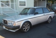 1984_Volvo_242_2_Door_Turbo_Front_1.jpg