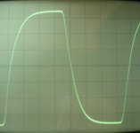 Square 1MHz 15V p-p.jpg Square 1MHz 15V p-p.jpg