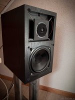 Roksan Darius top-front without cover-II.jpg