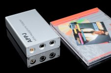 Headphone-3.jpg