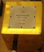 Goldcubicle.jpg