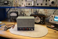 amp_on_bench.JPG