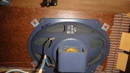 Console - Speaker Bass.JPG