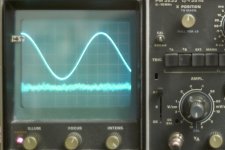 TDA1543 single 2 F <0,3% L1020348.jpg TDA1543 single 2 F <0,3% L1020348.jpg