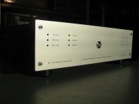 8 frontpanel.jpg