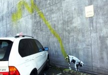Banksy LA dog peeing.jpg
