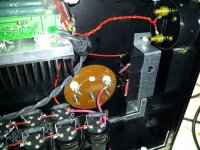 833 Amp Decoupling Caps.jpg