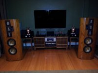 833 Amp with Speakers.jpg