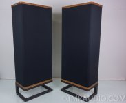 Vandersteen 2ce with stands.jpg