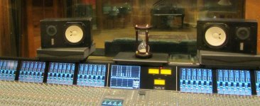 Nearfield Yamaha NS-10.JPG