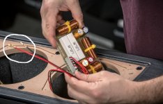 Sonus Faber  conexiones a presion.jpg