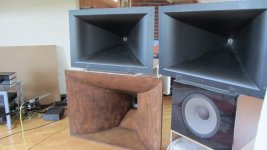 Midbass horn with K402 003 (Large).JPG