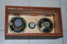 08_speakers_in_box_B_600px.jpg