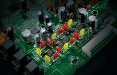 Onkyo-TX-RZ900-inside-2_big.jpg