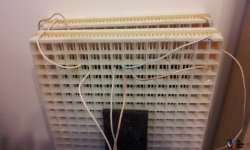 932906-single-acoustat-9-wide-electrostatic-panel-from-monitor-4-vintage-speaker[1].jpg