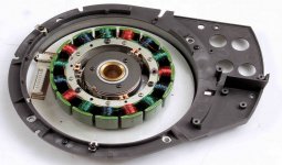 Technics-SP-10-Mk-III-motor.jpg