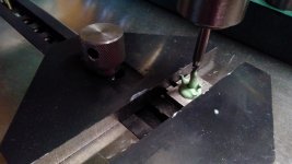 hand_tapping_machine_1.jpg