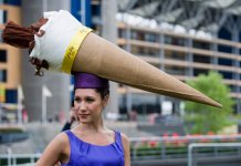 ridiculous_hat_01.jpg