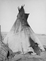 250px-Oglala_girl_in_front_of_a_tipi2.jpg