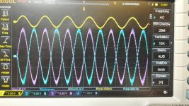 TPA3255_no clipping at 760mVrms input 1kHz.jpg