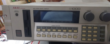 akai S1100.PNG
