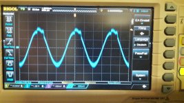 amp5_strange signal over 220mVrms_5kHz_2.jpg