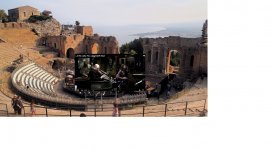1024px-Teatro_di_Taormina.JPG